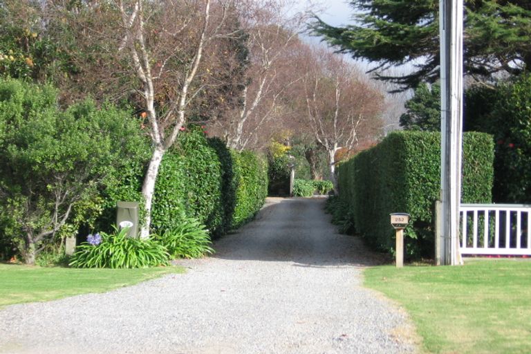 Photo of property in 254 Te Moana Road, Waikanae, 5036