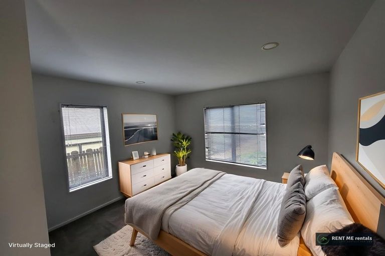 Photo of property in 12 Mallard Place, Unsworth Heights, Auckland, 0632