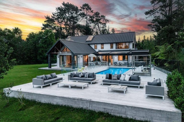 Photo of property in 16 Collings Drive, Lucas Heights, Albany, 0793