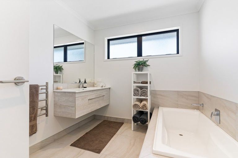 Photo of property in 308a Given Avenue, Whangamata, 3620