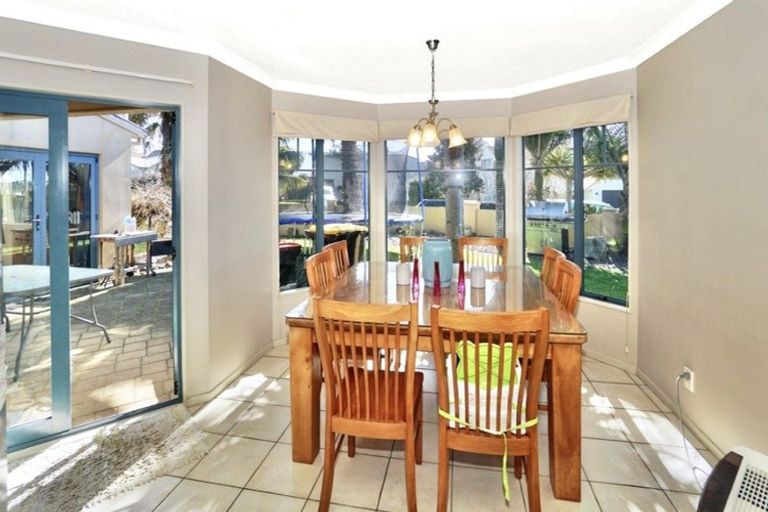 Photo of property in 17 Kopu Drive, Pyes Pa, Tauranga, 3112