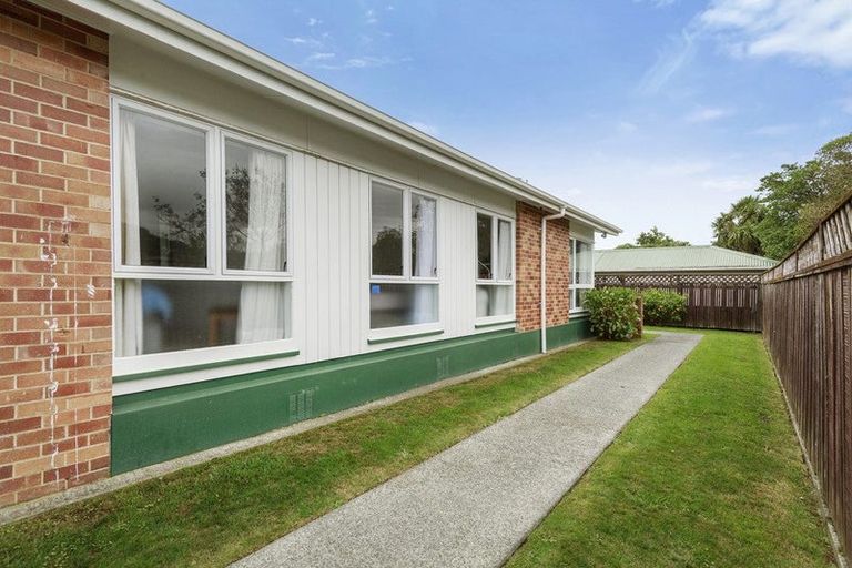 Photo of property in 5 Surrey Street, Tawa, Wellington, 5028