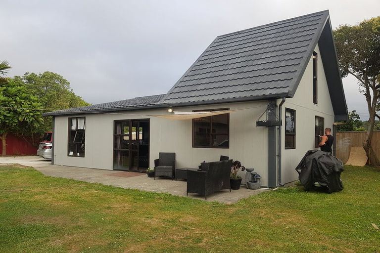 Photo of property in 129c Rangiuru Road, Otaki Beach, Otaki, 5512
