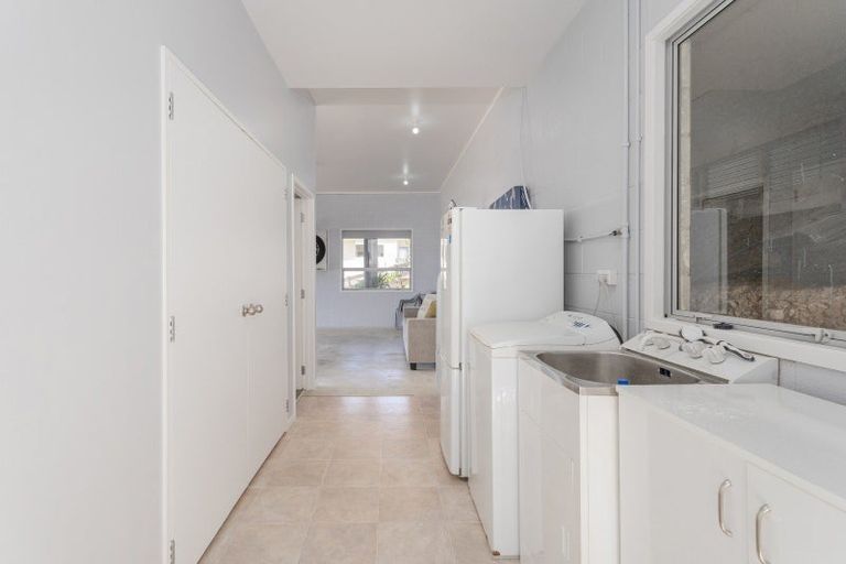 Photo of property in 112 Centennial Drive, Whitianga, 3510