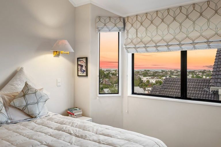 Photo of property in 28 Bellbird Rise, Murrays Bay, Auckland, 0630