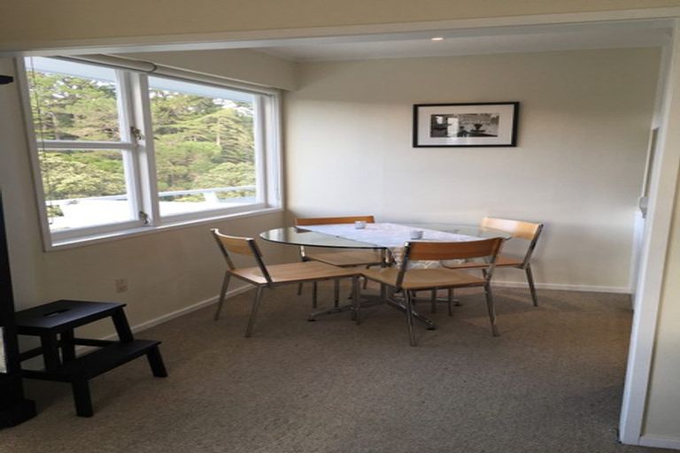 Photo of property in 83 Garden Road, Northland, Wellington, 6012