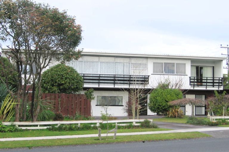 Photo of property in 2 Madill Road, St Andrews, Hamilton, 3200