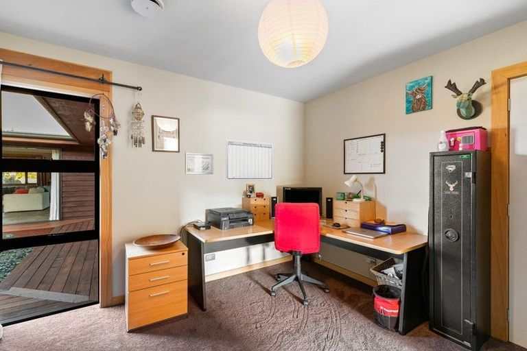 Photo of property in 22 Grayburn Lane, Albert Town, Wanaka, 9382