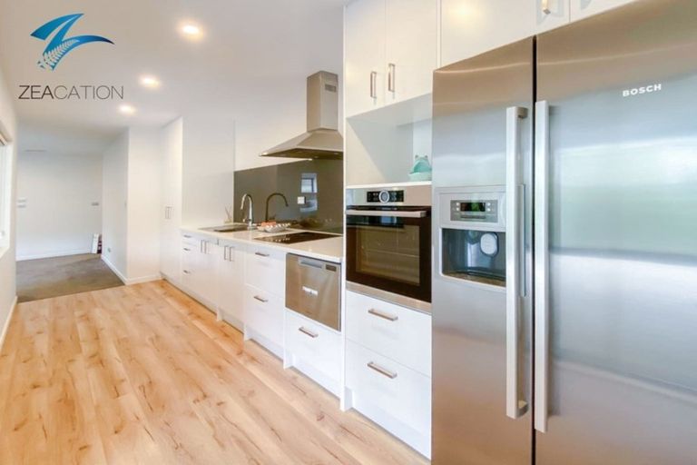 Photo of property in 106 Admirals Court Drive, Greenhithe, Auckland, 0632