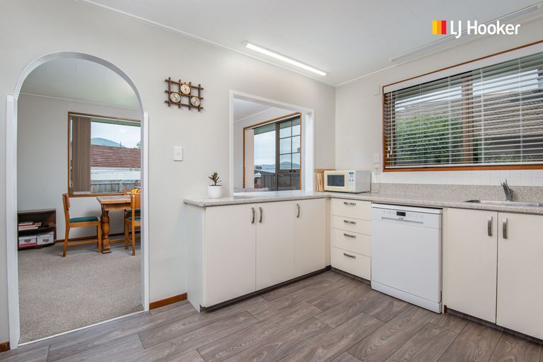 Photo of property in 16 Wickliffe Street, Mosgiel, 9024