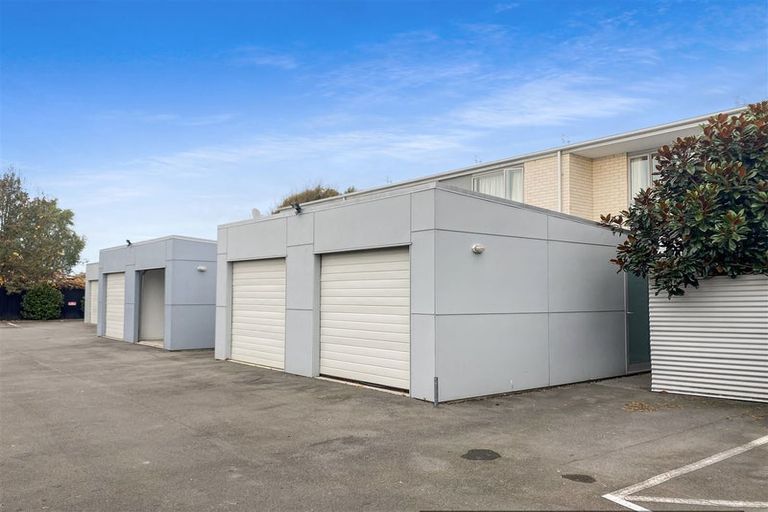 Photo of property in 62 Fairfield Avenue, Addington, Christchurch, 8024