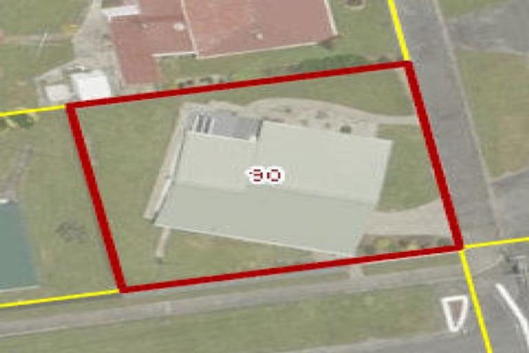 Photo of property in 90 Queen Street, Westport, 7825