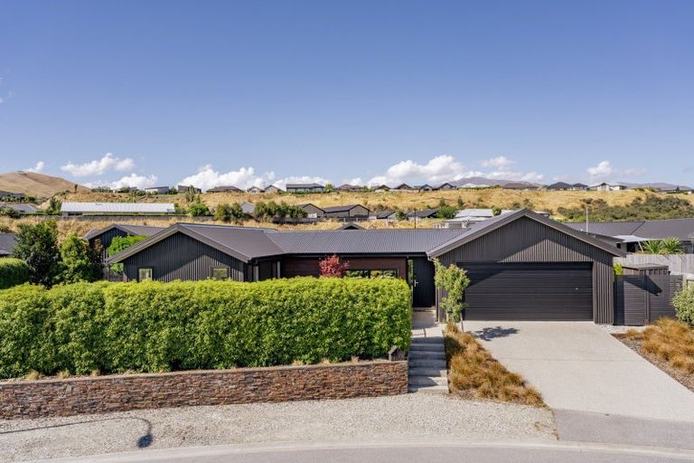 Photo of property in 10 Chadlington Way, Lower Shotover, Queenstown, 9304