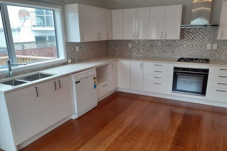 Photo of property in 10a Stone Street, Miramar, Wellington, 6022