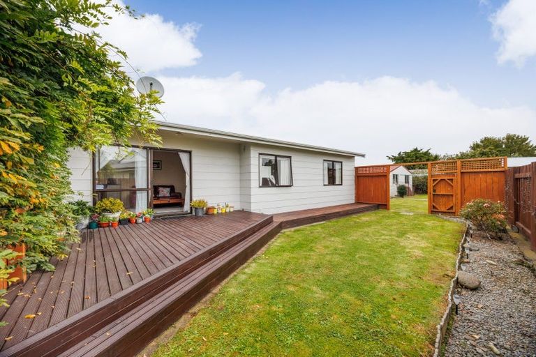 Photo of property in 5 Cargill Grove, Kelvin Grove, Palmerston North, 4414