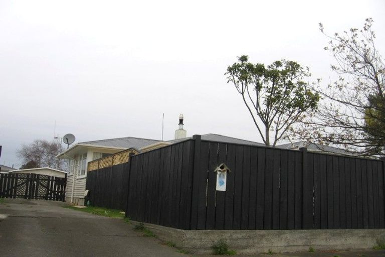 Photo of property in 41 Peters Avenue, Cloverlea, Palmerston North, 4412