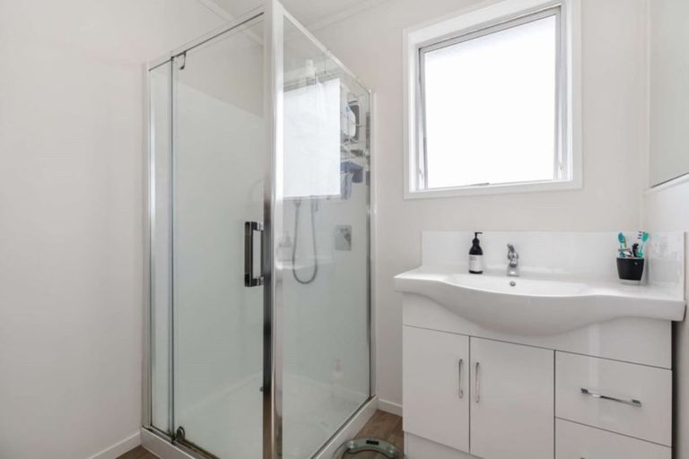 Photo of property in 44 Sunlands Drive, Manurewa, Auckland, 2102