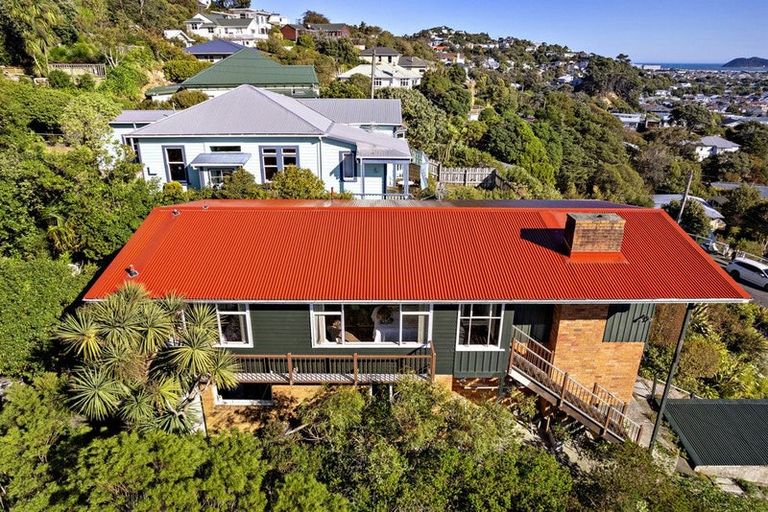 Photo of property in 86 Totara Road, Miramar, Wellington, 6022