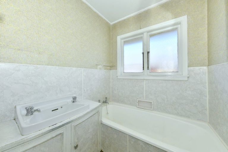 Photo of property in 64 Roberta Drive, Somerfield, Christchurch, 8024