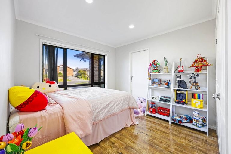Photo of property in 4 Shankill Place, East Tamaki, Auckland, 2013