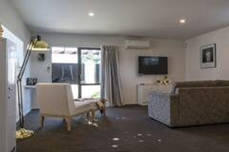 Photo of property in 145 Wairakei Road, Bryndwr, Christchurch, 8053