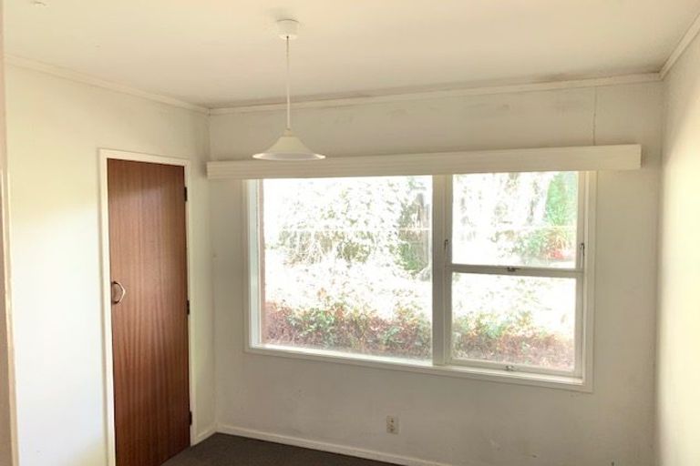 Photo of property in 2/1 Hatherlow Street, Glenfield, Auckland, 0629