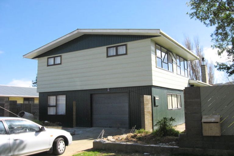 Photo of property in 5 Antrim Crescent, Wainuiomata, Lower Hutt, 5014