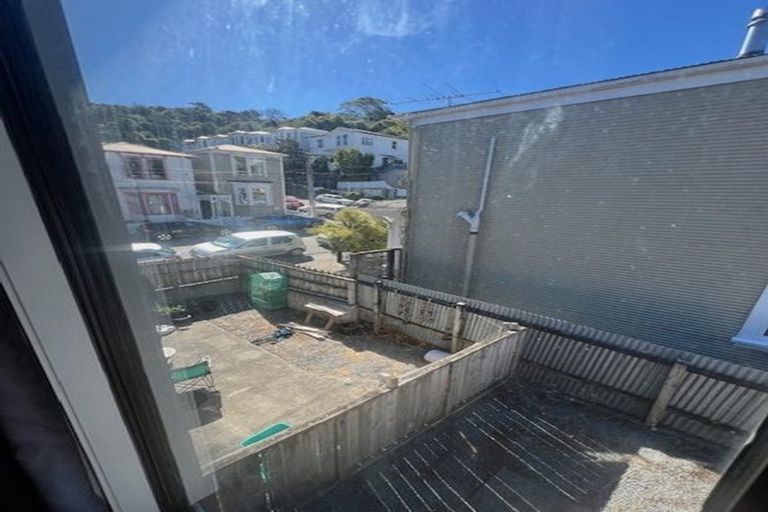 Photo of property in 2b Devon Street, Aro Valley, Wellington, 6021