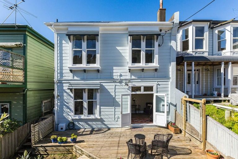 Photo of property in 19 Royal Street, Berhampore, Wellington, 6023