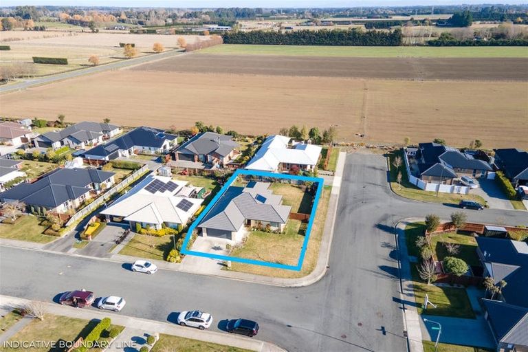 Photo of property in 25 Walnut Way, Rangiora, 7400