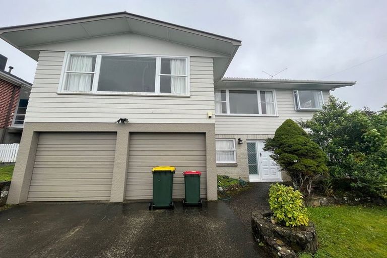 Photo of property in 23 Magnolia Grove, Maungaraki, Lower Hutt, 5010