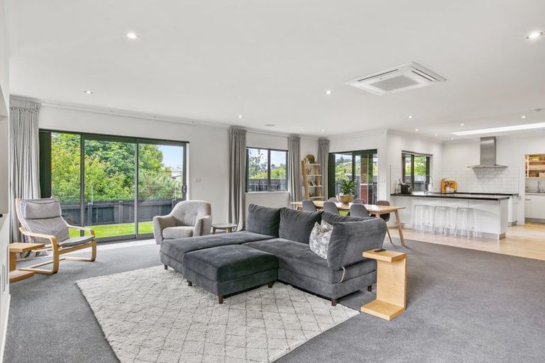 Photo of property in 9 Fernbrook Drive, Hurworth, New Plymouth, 4310