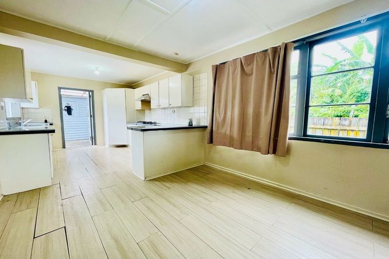 Photo of property in 1/72 Great South Road, Manurewa, Auckland, 2102