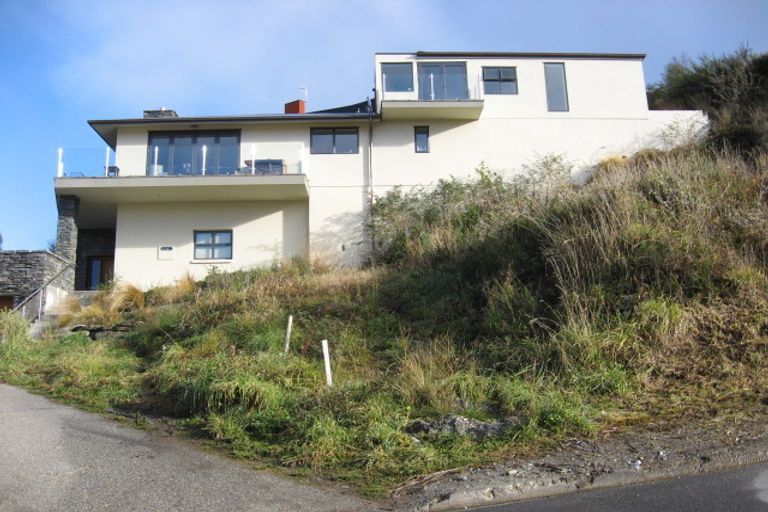 Photo of property in 2 Gum Lane, Queenstown, 9300