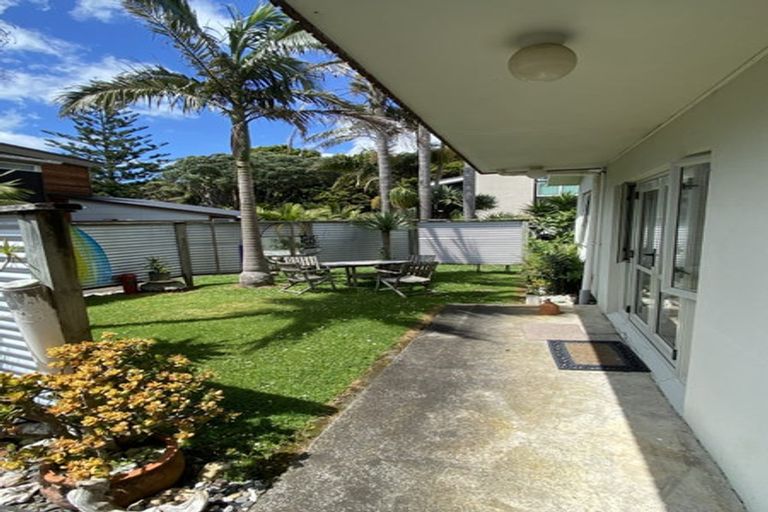 Photo of property in 45 Masterton Road, Rothesay Bay, Auckland, 0630