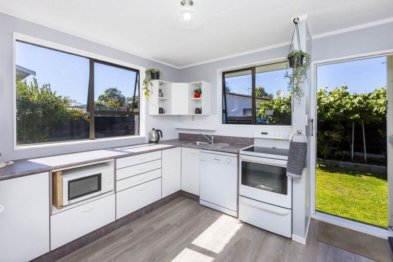 Photo of property in 9b Kansas Grove, Totara Park, Upper Hutt, 5018