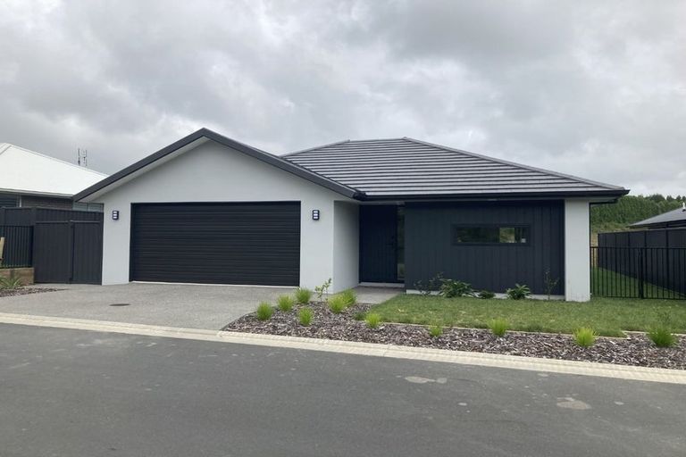 Photo of property in 16 Kauri Lane, Omokoroa, 3114
