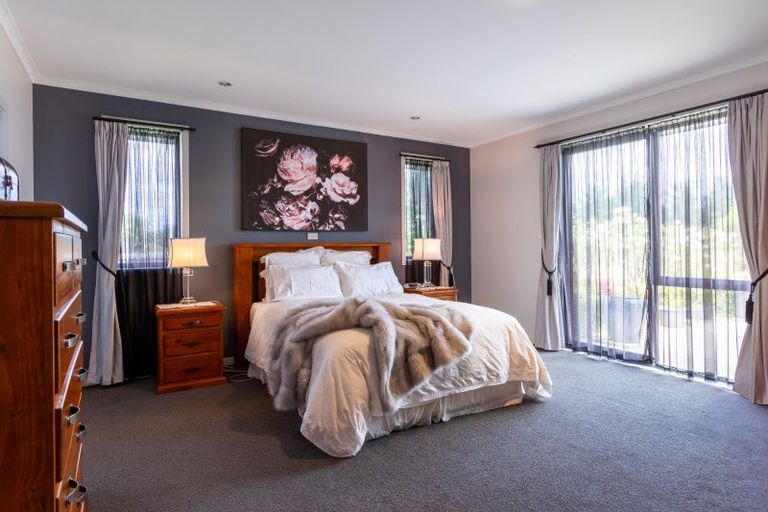 Photo of property in 8 Gordon Street, Woodville, 4920