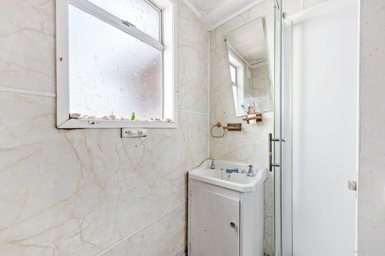 Photo of property in 15 Station Road, Takanini, 2112