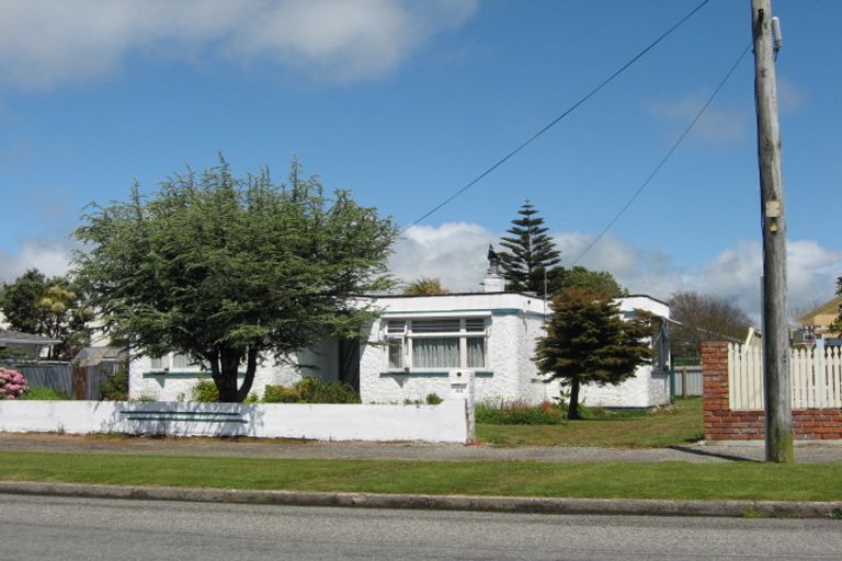 Photo of property in 44 Cobden Street, Westport, 7825