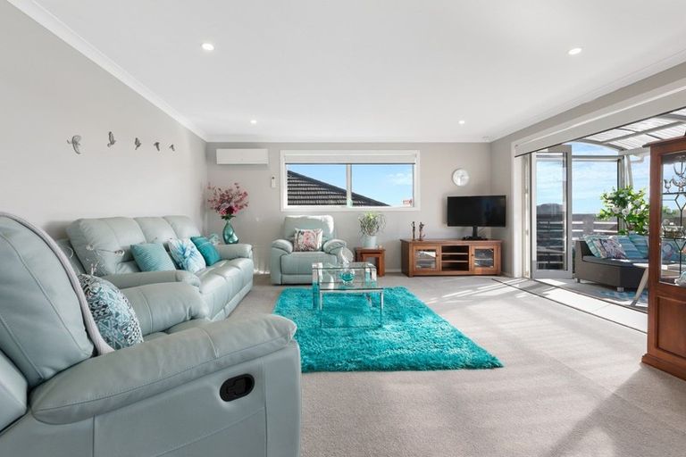 Photo of property in 16 Benmore Crescent, Pyes Pa, Tauranga, 3112