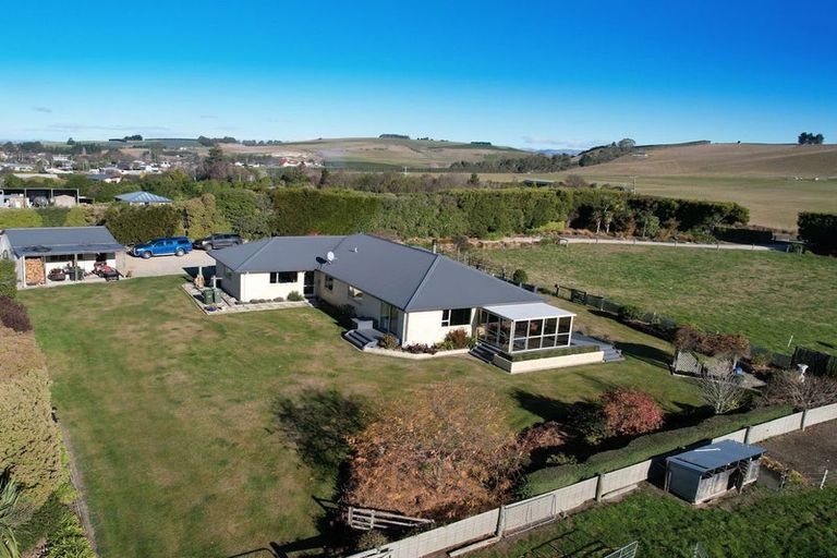 Photo of property in 70 Airedale Road, Weston, Oamaru, 9492
