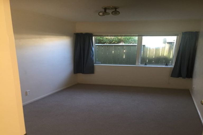 Photo of property in 52 Parata Street, Waikanae, 5036