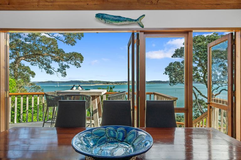 Photo of property in 417 Leigh Road, Whangateau, 0985