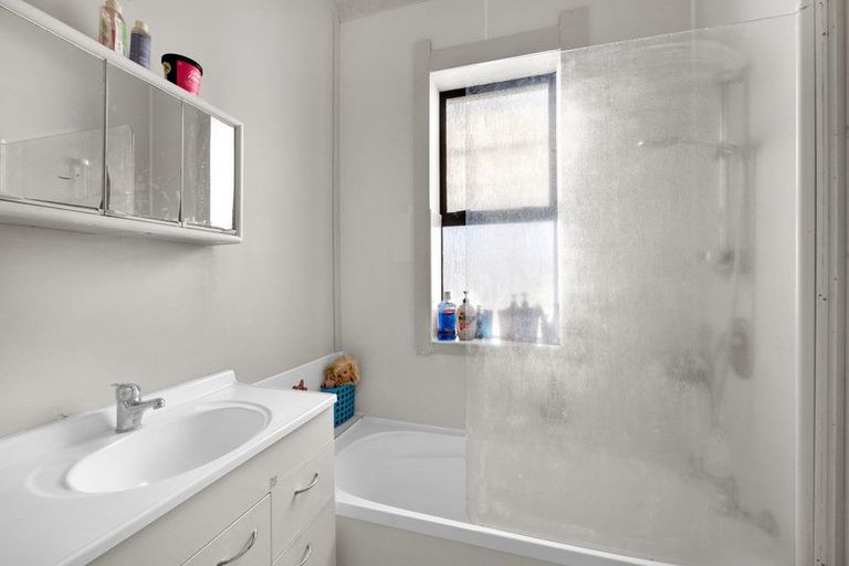 Photo of property in 293 Glover Road, Hawera, 4610