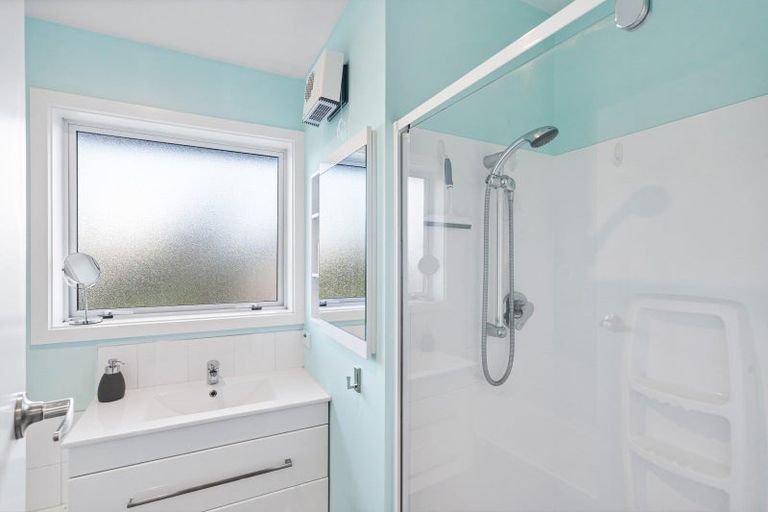 Photo of property in 5 Denise Crescent, Hornby, Christchurch, 8042