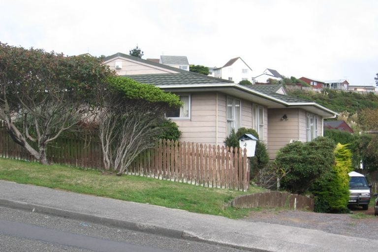 Photo of property in 4 Cambrian Street, Churton Park, Wellington, 6037