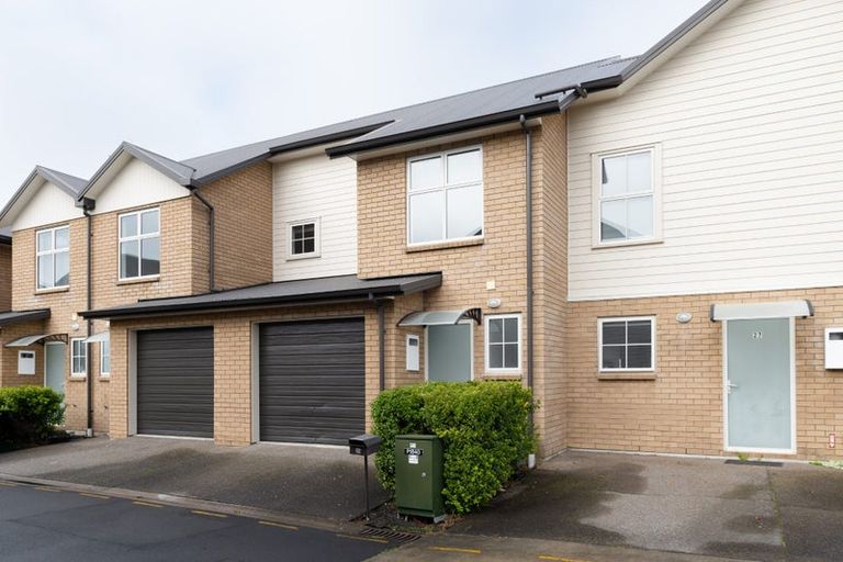 Photo of property in 25 Chiefs Court, Hamilton East, Hamilton, 3216