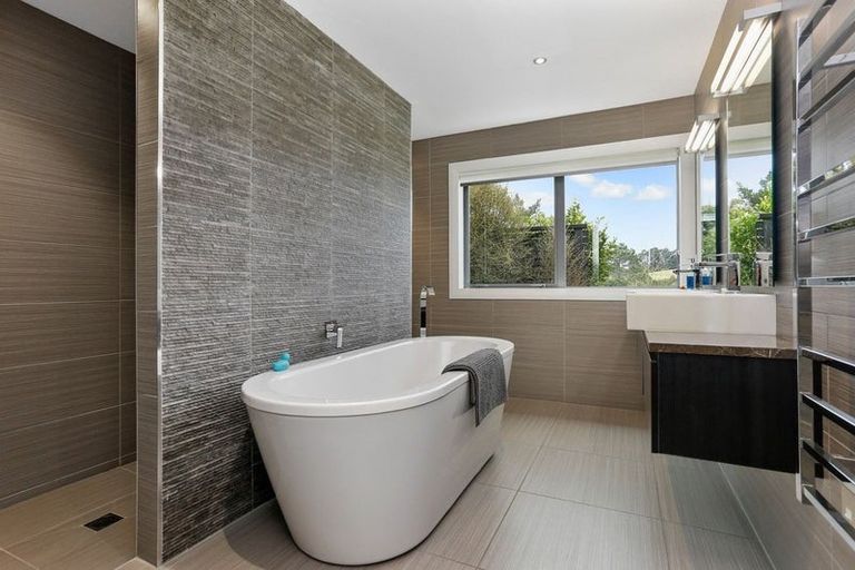 Photo of property in 1225 East Coast Road, Redvale, Albany, 0794