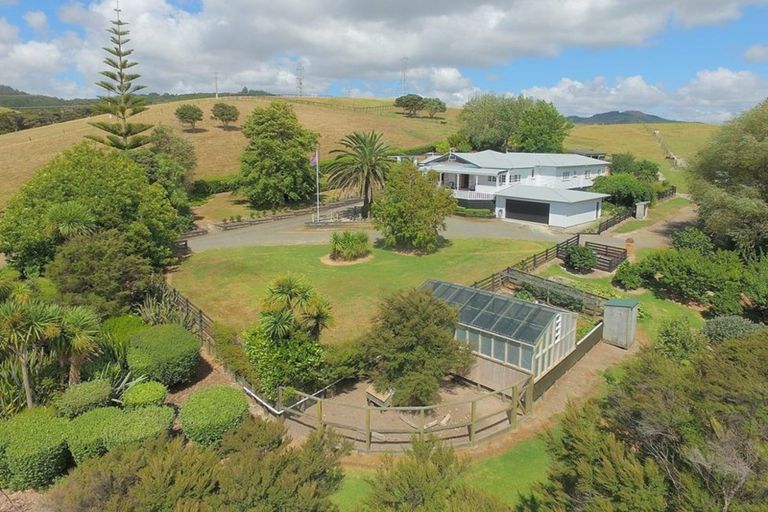 Photo of property in 3221 Kaipara Coast Highway, Glorit, Warkworth, 0984